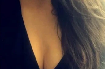 Misse de Limoges cherche à se faire baiser violemment et jouer au BDSM