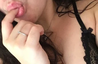 Plan Q coquine pulpeuse amatrice de pipes de La Rochelle